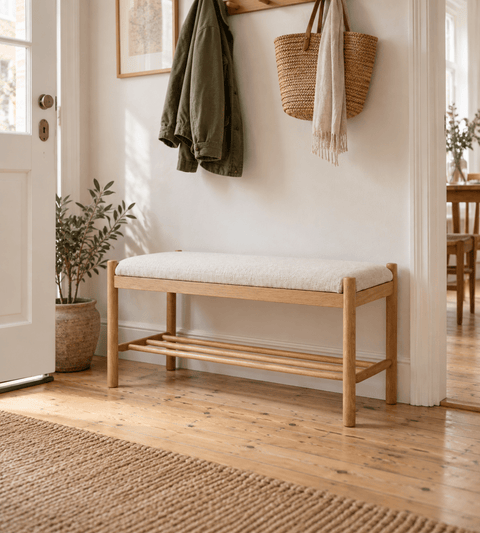 Mathew bænk i eg med polstret sæde i beige 90x35x45 cm