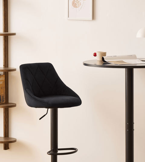 Cassie - Sort justerbar barstol i velour med drejefunktion 360 grader