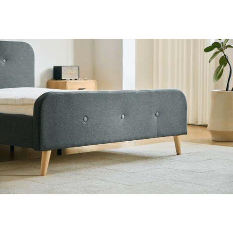 Christian sengeramme i grå 140x200 cm ekskl. sengelameller og madrasser