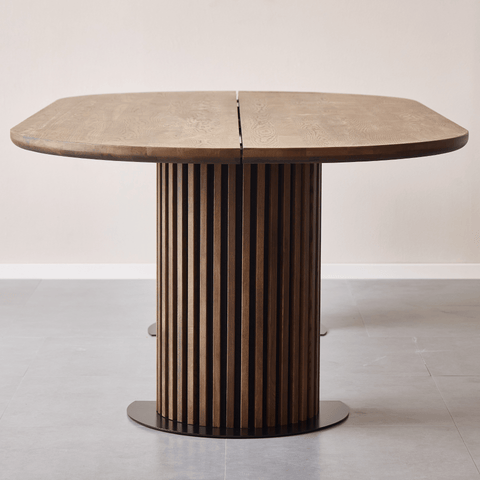 Matteo - Plankebord håndlavet snedkerbord med lamelfod i røget massiv eg 240x120x77 cm