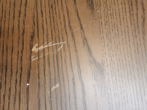 Maggie - Rundt spisebord i røget egefiner med udtræk 120/160/200 cm - Inkl. 2 Tillægsplader. Uden emballage, ridser, småskader (OUB10512)