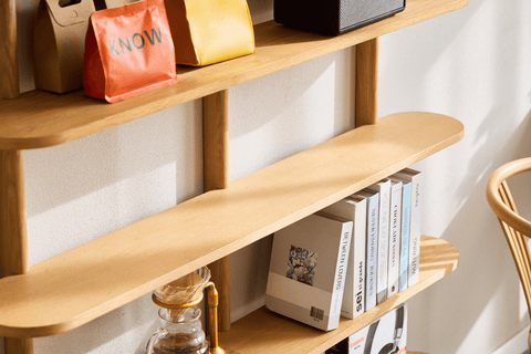 Juliet væghylde i eg med 5 hylder H:140 x D:22 x B:130 cm