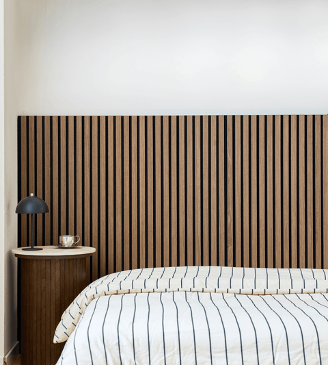 Premium fleksibel akustikpanel i røget egetræsfiner 1200x520x18 mm
