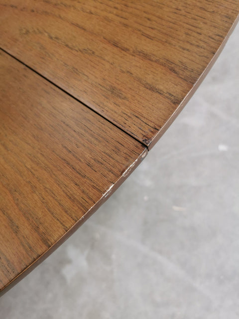 Liam rundt spisebord i røget egefiner med udtræk 120/160/200 cm - Inkl. 2 tillægsplader. Uden emballage, ridser, småskader (OUB10497)