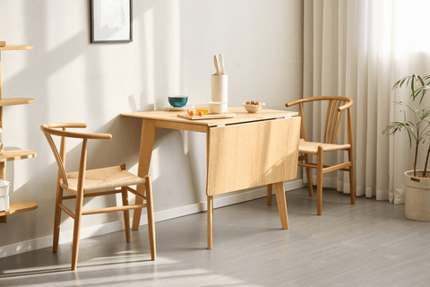 Ezra - Eg klap ud spisebord med tillægsplader i lakeret egefiner - 80/120 x 80 cm