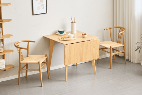 Ezra - Eg klap ud spisebord med tillægsplader i lakeret egefiner - 80/120 x 80 cm