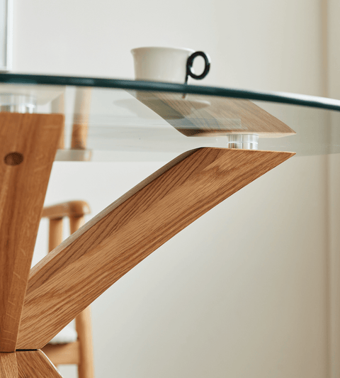 Sidney - Glas spisebord med ben i massiv egetræ Ø100 cm