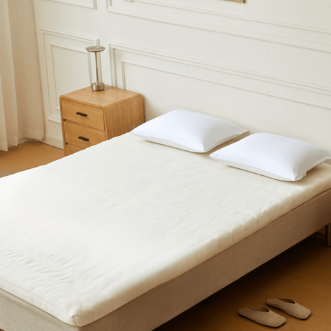 Premium Aksel hvid topmadras i memoryskum 140x200x7 cm