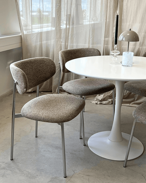 Lucinda spisebodsstol i chrome med sand tekstil