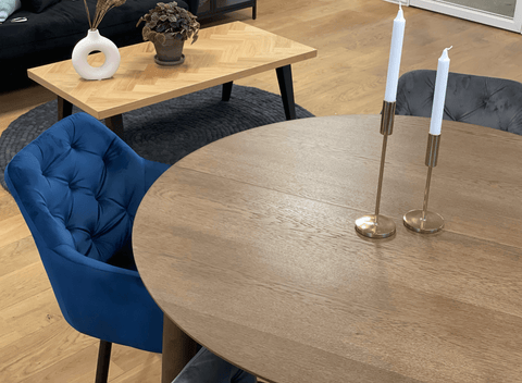Liam rundt spisebord i røget egefiner med udtræk 120/160/200 cm - Inkl. 2 tillægsplader