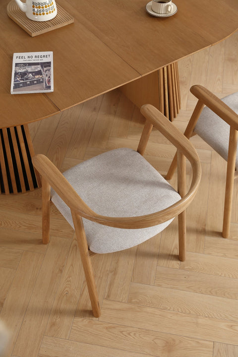 Jocelyn spisebordsstol i eg med beige stof sæde