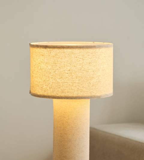 Mariah bordlampe med lampeskærm i linned 42 x 24 cm
