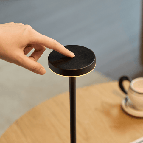 Elvis LED bordlampe sort